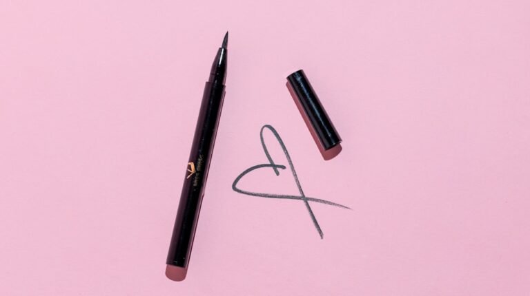 Mascara Packaging Design: Form Meets Function