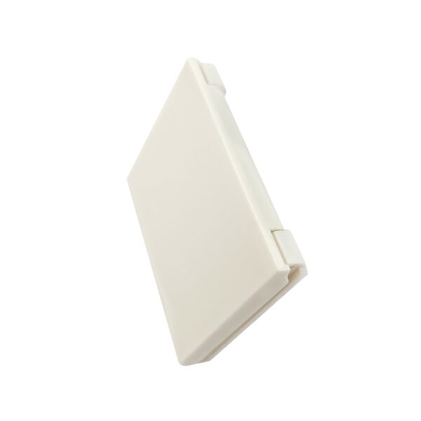 الخطوة-001-04 Side profile view of closed matte off-white rectangular empty eyeshadow palette